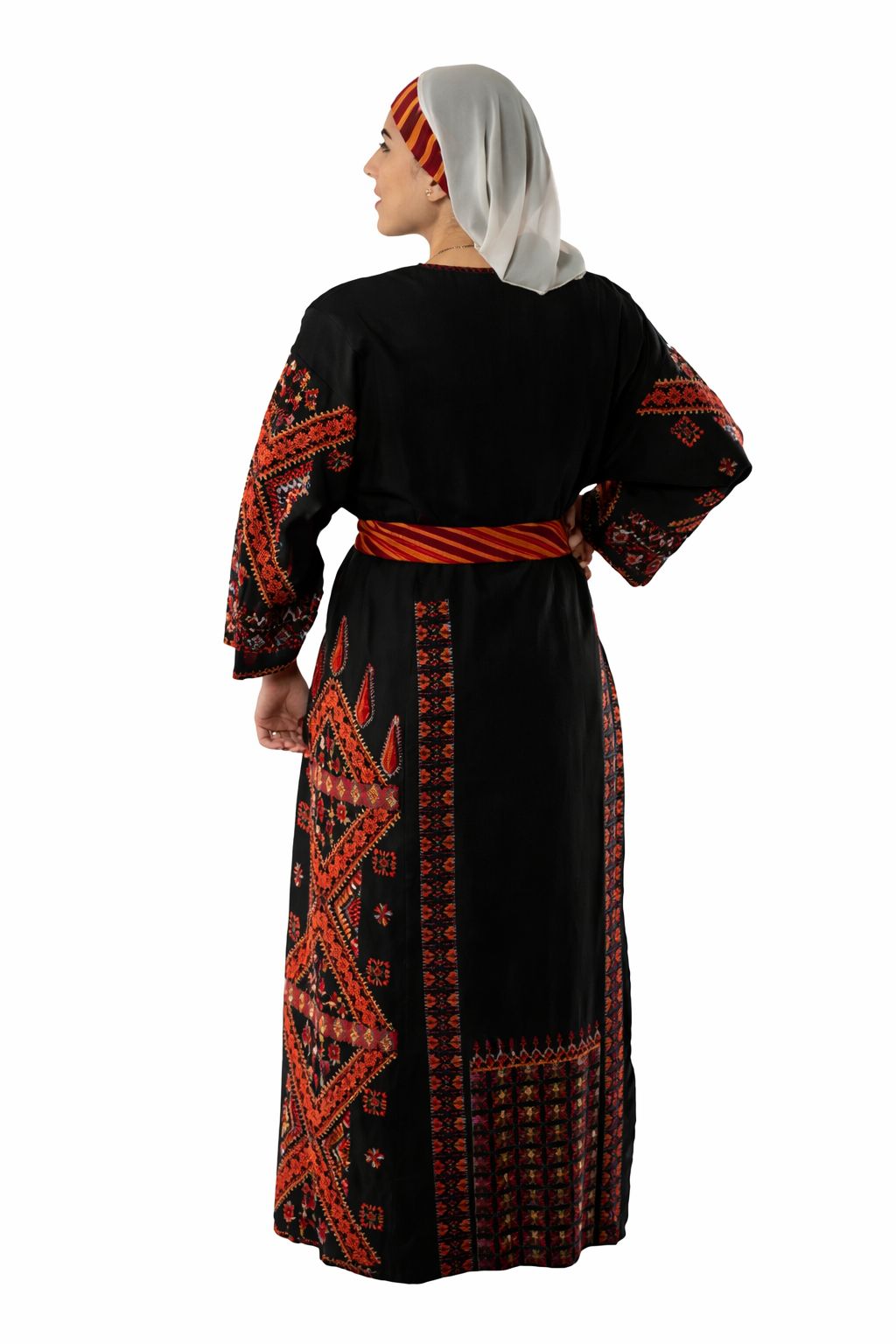 Detail of Halhul thobe embroidery