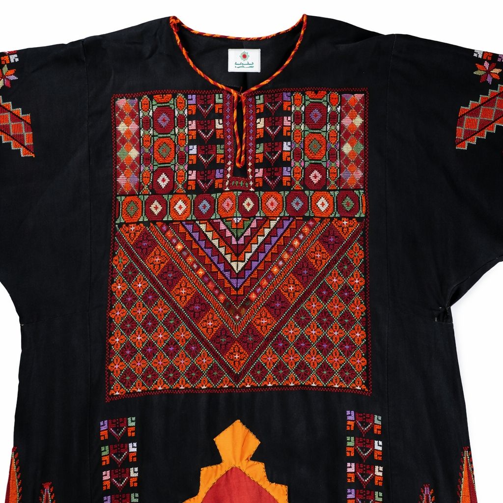 Decorative detail of Halhul thobe