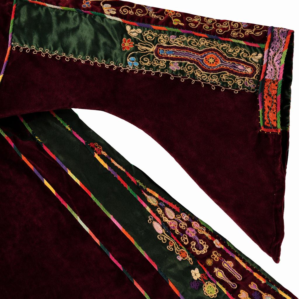 Decorative detail of Bethlehem Al-Malak Maroon Thobe