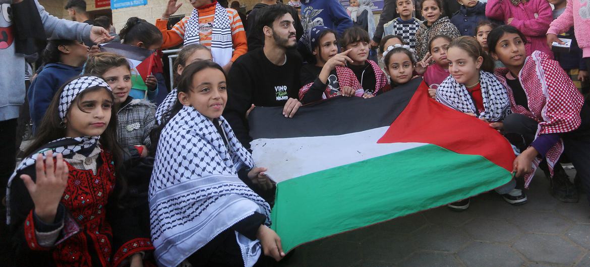 International recognition of the Palestinian flag